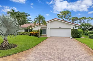 925 Foxpointe Cir, Delray Beach, FL 33445 - Photo 1
