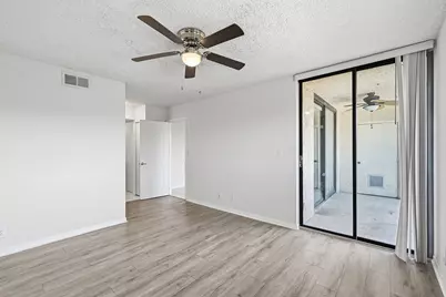 10501 W Broward Boulevard #405, Plantation, FL 33324 - Photo 15
