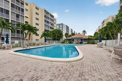 620 NE 12th Avenue #202, Hallandale Beach, FL 33009 - Photo 1