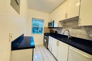 935 8th St, Miami Beach, FL 33139 - Photo 3