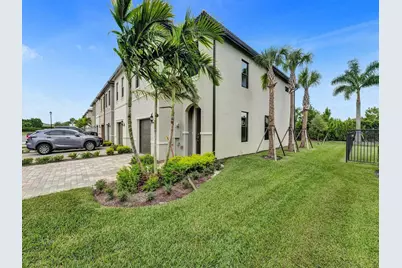 4825 Chantilly Road, Lake Worth, FL 33467 - Photo 3