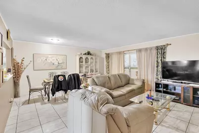 711 Lori Drive #204, Palm Springs, FL 33461 - Photo 3