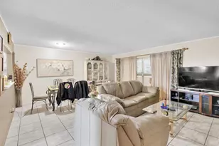 711 Lori Dr, Palm Springs, FL 33461 - Photo 3