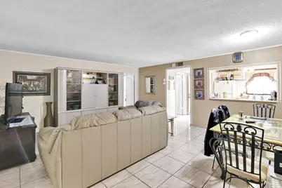 711 Lori Drive #204, Palm Springs, FL 33461 - Photo 5