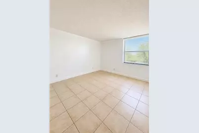 112 Lake Emerald Drive #203, Oakland Park, FL 33309 - Photo 27