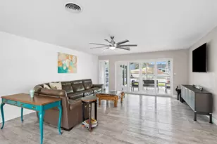 300 SE 10th St, Pompano Beach, FL 33060 - Photo 5
