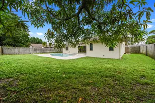 9585 Lancaster Pl, Boca Raton, FL 33434 - Photo 27