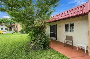 193 Lake Evelyn Dr, West Palm Beach, FL 33411 - Photo 3
