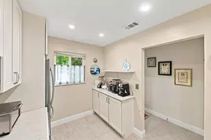 193 Lake Evelyn Dr, West Palm Beach, FL 33411 - Photo 13