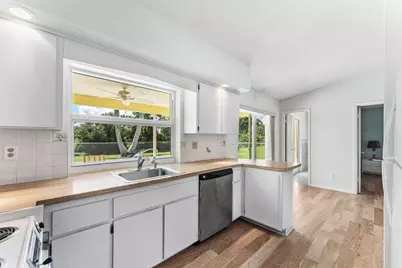 128 Sandpiper Avenue, Royal Palm Beach, FL 33411 - Photo 11