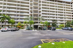 575 Oaks Ln, Pompano Beach, FL 33069 - Photo 3