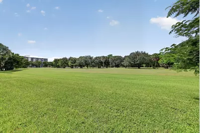 575 Oaks Lane #102, Pompano Beach, FL 33069 - Photo 31