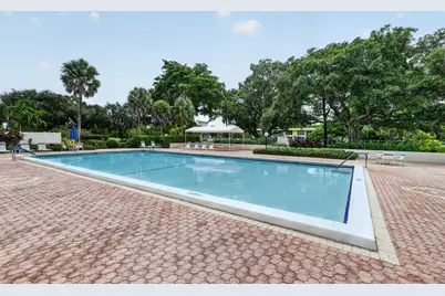 575 Oaks Lane #102, Pompano Beach, FL 33069 - Photo 37