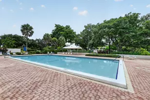 575 Oaks Ln, Pompano Beach, FL 33069 - Photo 37