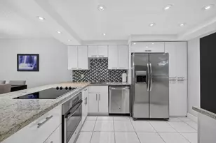 575 Oaks Ln, Pompano Beach, FL 33069 - Photo 7