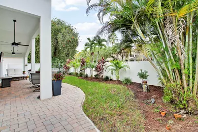 8161 Cypress Point Road, West Palm Beach, FL 33412 - Photo 13