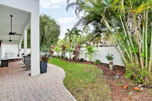 8161 Cypress Point Rd, West Palm Beach, FL 33412 - Photo 13