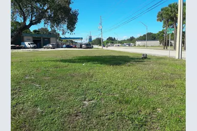2807 Okeechobee Road, Fort Pierce, FL  - Photo 3