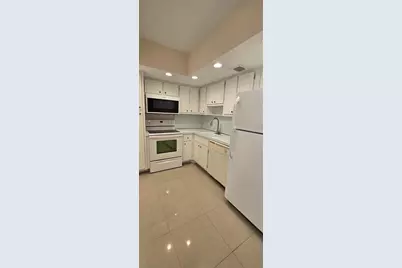 2950 N Palm Aire Drive #106, Pompano Beach, FL 33069 - Photo 3