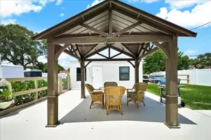 305 Cypress Dr, Lake Park, FL 33403 - Photo 23