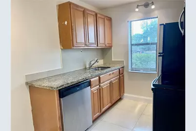 607 NE 29th Drive #18, Wilton Manors, FL 33334 - Photo 3