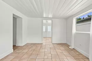 120 Pleasant Pl, Palm Springs, FL 33461 - Photo 11