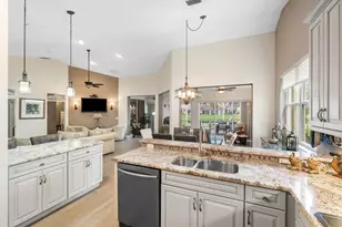 7208 Ashford Ln, Boynton Beach, FL 33472 - Photo 9