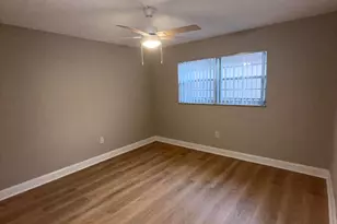 650 SW 2nd Ave, Boca Raton, FL 33432 - Photo 9