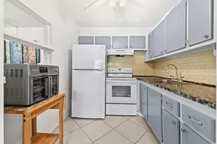 305 Norwich M, West Palm Beach, FL 33417 - Photo 11
