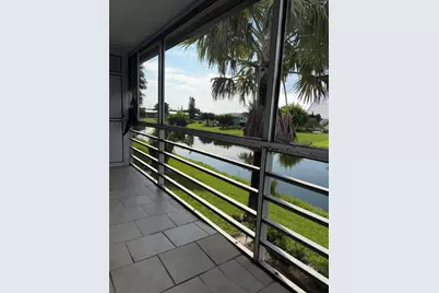 13 Kent A, West Palm Beach, FL 33417 - Photo 3
