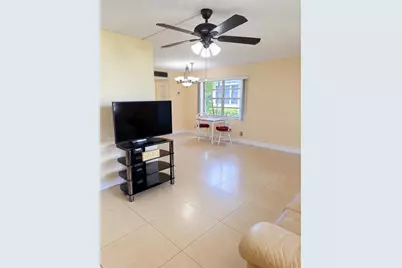 391 Burgundy I Avenue, Delray Beach, FL 33484 - Photo 3