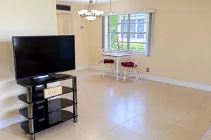 391 Burgundy I Ave, Delray Beach, FL 33484 - Photo 3