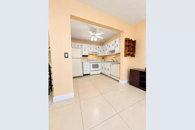 391 Burgundy I Avenue, Delray Beach, FL 33484 - Photo 9