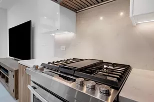 606 NE 8th Ave, Fort Lauderdale, FL 33304 - Photo 11