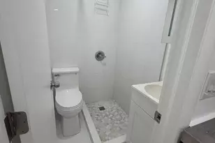 527 NW 91st St, Miami, FL 33150 - Photo 11