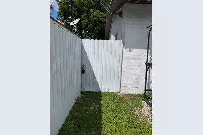 527 NW 91st Street #2, Miami, FL 33150 - Photo 1