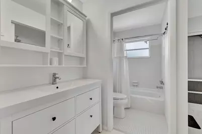 1182 S Drive Circle #D, Delray Beach, FL 33445 - Photo 13