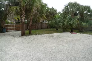 2049 SW Cranberry St, Port Saint Lucie, FL 34953 - Photo 7