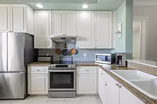 36 Harbour Isle Dr W, Fort Pierce, FL 34949 - Photo 9
