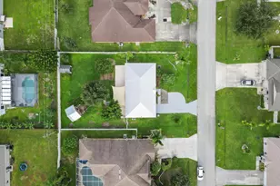 1358 SW Prairie Cir, Port Saint Lucie, FL 34953 - Photo 5
