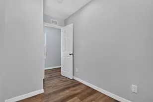 639 6th St, West Palm Beach, FL 33401 - Photo 9