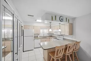 105 SE Village Dr, Port Saint Lucie, FL 34952 - Photo 15