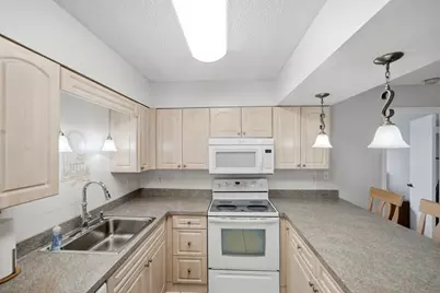 105 SE Village Drive, Port Saint Lucie, FL 34952 - Photo 17