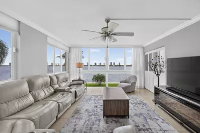 301 Lake Shore Drive #201, Lake Park, FL 33403 - Photo 5