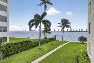 301 Lake Shore Dr, Lake Park, FL 33403 - Photo 3