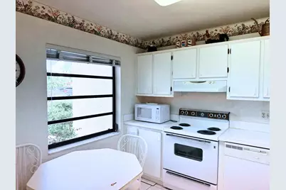 8410 Casa Del Lago #E, Boca Raton, FL 33433 - Photo 11