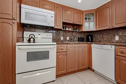 3475 N Country Club Drive #807, Aventura, FL 33180 - Photo 9