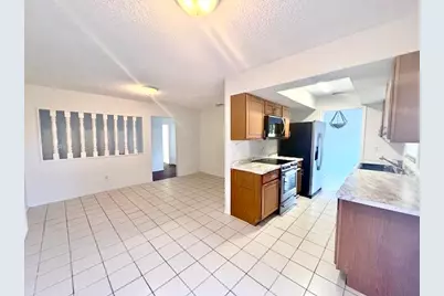 357 NE Camelot Drive, Port Saint Lucie, FL 34983 - Photo 5
