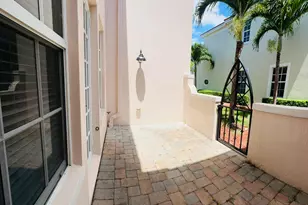 8296 NW 9th Ave, Boca Raton, FL 33487 - Photo 33