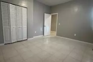 232 SW 10th St, Hallandale Beach, FL 33009 - Photo 3